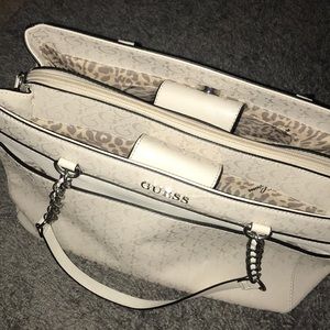 Guess Purse 👜